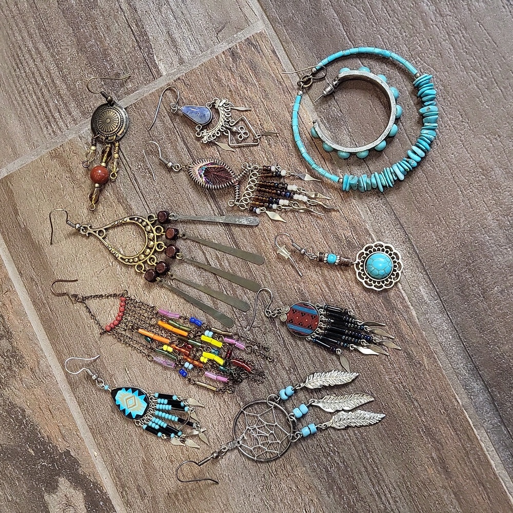 Craft Jewelry, Broken Beauties, Missing Stones, Single Earrings, Etc. - Picture 7 of 16